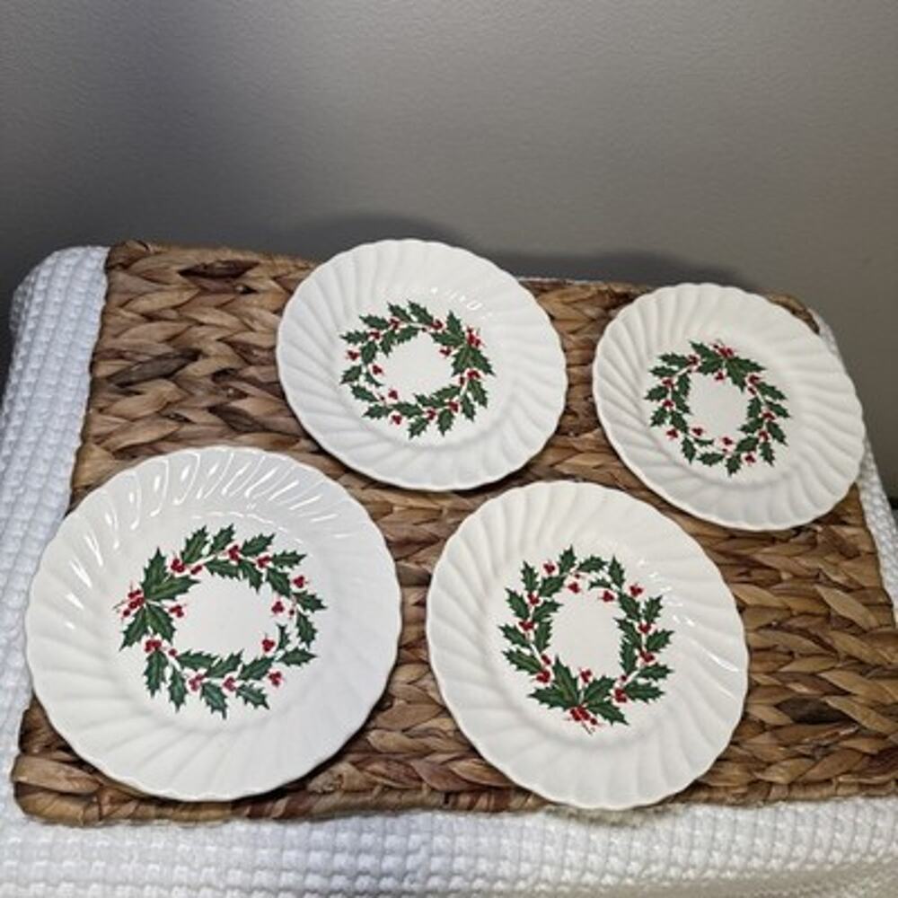Vtg SCIO Holly Berry Christmas Plates Set of 4 6” Dessert Bread Plates